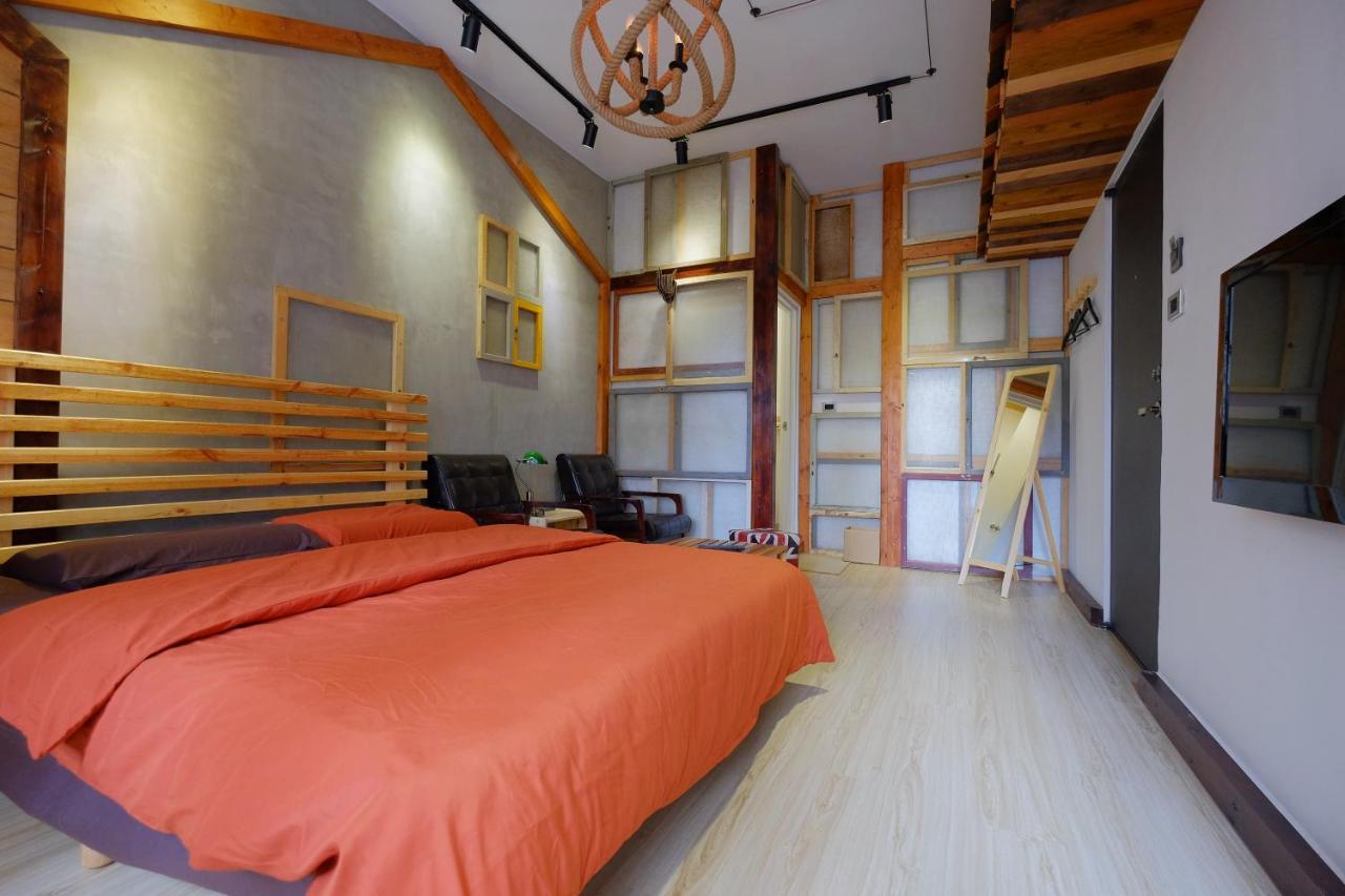 Baker Street London Style Inn Tainan Extérieur photo