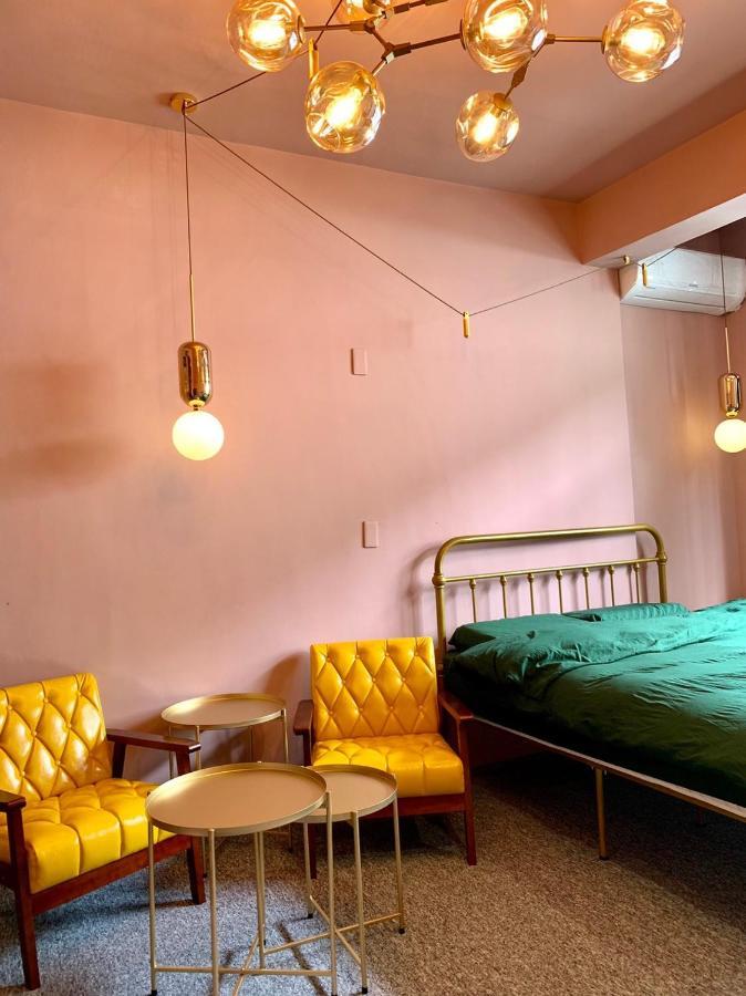 Baker Street London Style Inn Tainan Extérieur photo