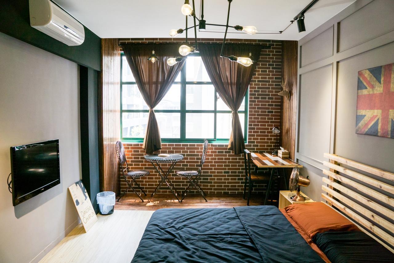 Baker Street London Style Inn Tainan Extérieur photo