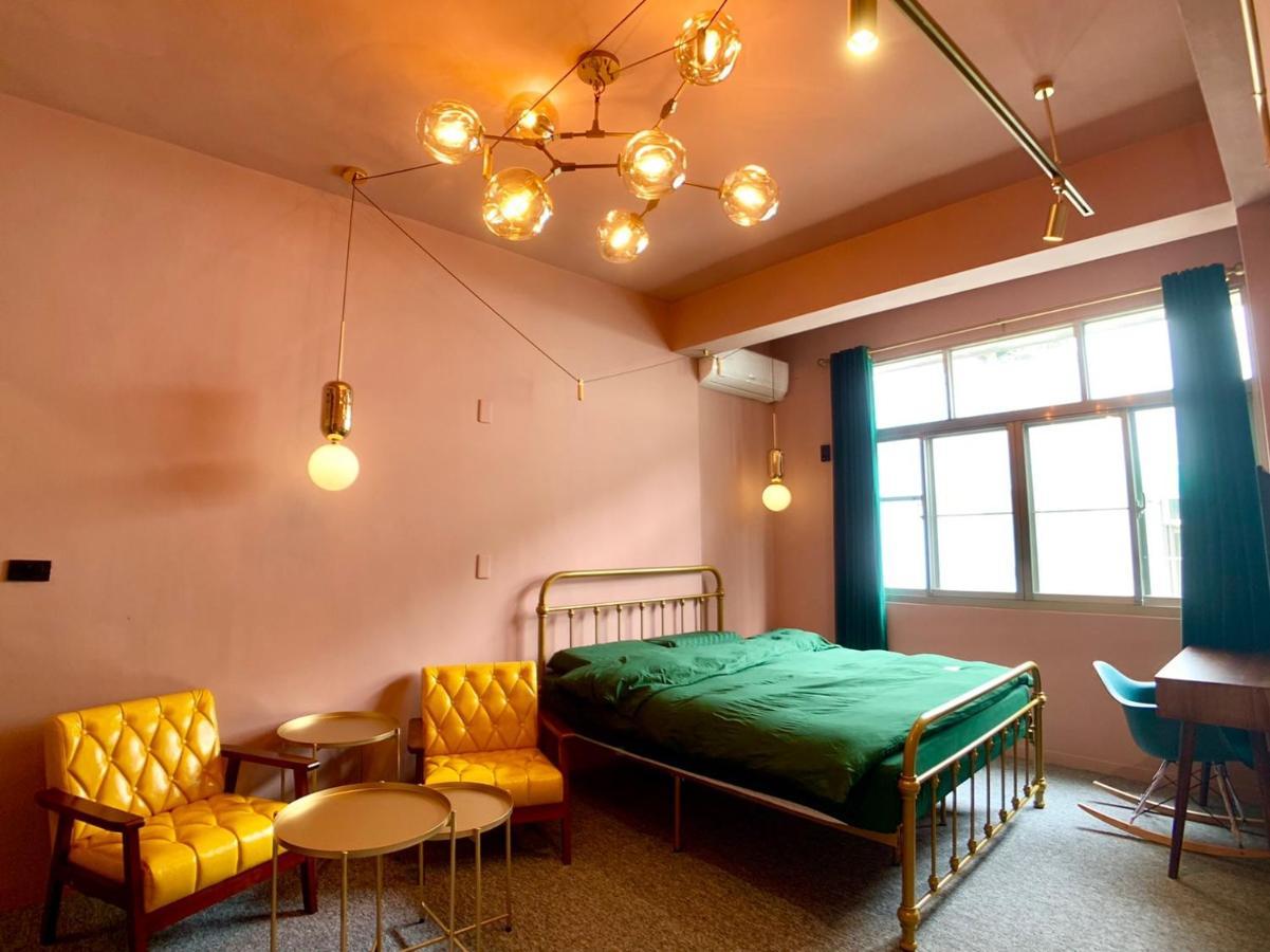 Baker Street London Style Inn Tainan Extérieur photo